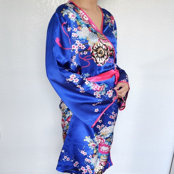 Kimono blue sakura wrapped robe Preowned - Picture 3 of 6